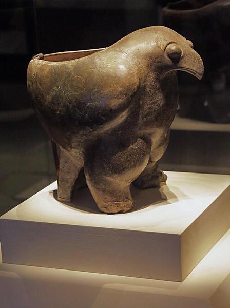 陶鹰鼎现正由中国国家博物馆收藏。新华社记者黄扬摄