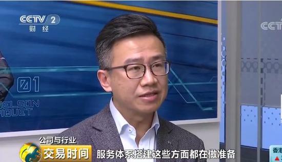 各地新能源汽车4S店被挤爆 有人一口气买了650台车