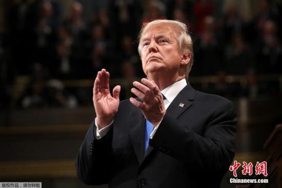 当地时间1月30日晚，美国总统特朗普在美国国会大厦发表上任以来的首份国情咨文。白宫此前公布称，特朗普将在国情咨文中谈到经济就业、基建、移民、贸易和国家安全五大议题。