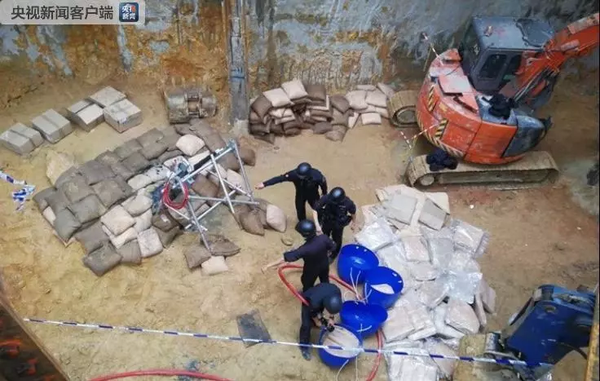 香港闹市5天2次发现战时炸弹 上演真实拆弹专家