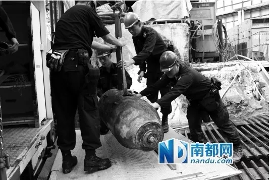 香港闹市5天2次发现战时炸弹 上演真实拆弹专家