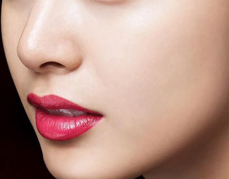 隆鼻手术后会不会留疤？会被人发现吗？