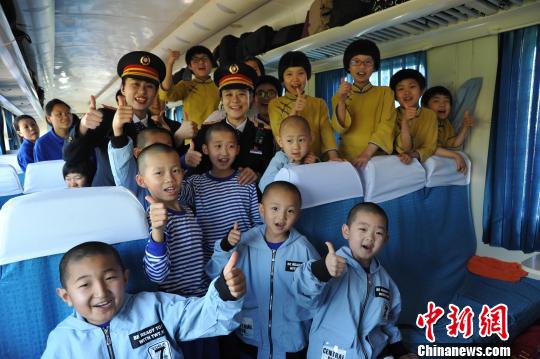 培养出500多名列车长的“英雄列车”12次