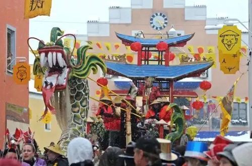 这个德国小镇居民自称是中国人 还在春节狂欢游行