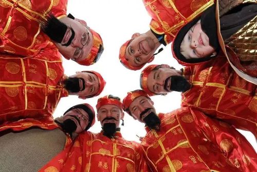 这个德国小镇居民自称是中国人 还在春节狂欢游行