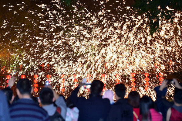 c81f6606f22b1bf851b906 c81f6606f22b1bf851b906