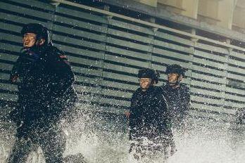 中国电影单月票房破百亿刷新世界纪录