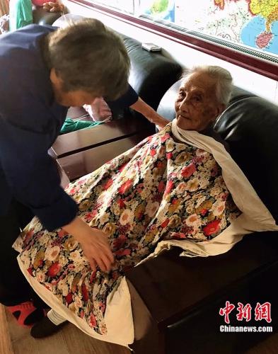 王瑞 摄 点击进入下一页