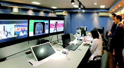 2017年4月20日，华山医院通过乌镇互联网医院顺利实现与甘肃、广西云南、?？谒拇蠡チ搅宄稍毕低澄奈灰赡巡』颊呓辛嗽冻涛收铩? suffix=