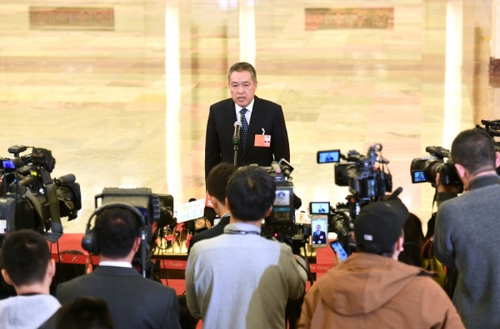 (4)采访部长 (4)采访部长