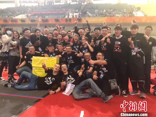 参赛队伍。组委会供图