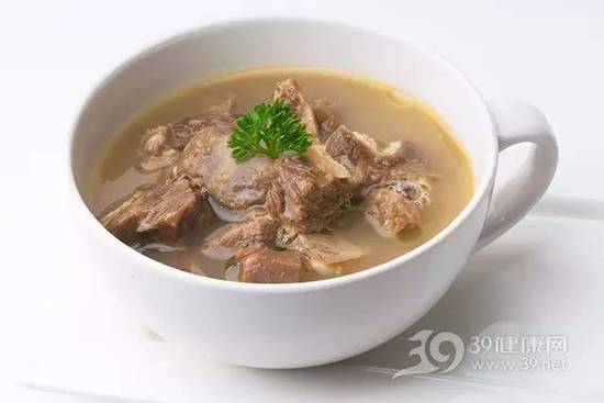 煲汤时间越长越好？盘点4大煲汤误区