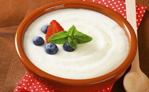 女性日常必备哪些食物 推荐春季养生汤 女性日常必备哪些食物 春季养生汤有哪些 女人春季该怎么养生