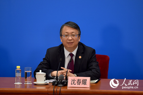 全国人大常委会法工委主任沈春耀。人民网记者 翁奇羽 摄
