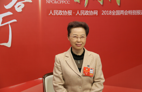 全国政协委员、河南省人民医院老年医学科主任黄改荣