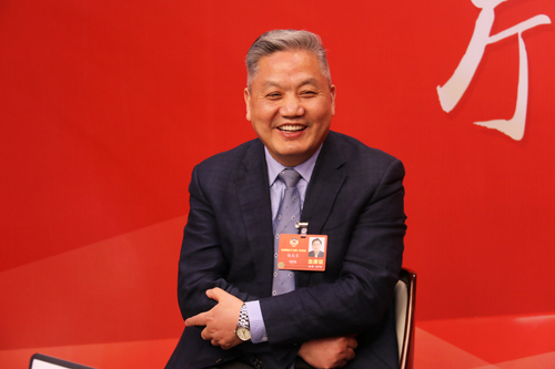 杨成长委员-正面