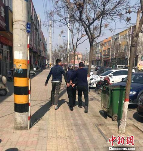 犯罪嫌疑犯被警方抓获。隆尧县公安局供图