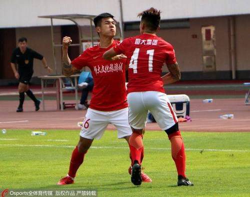 内讧！恒大球员赛场互殴 当事人被三停且扣20万