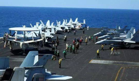 美国航母又来南海：我们看到中国船舰在我们四周