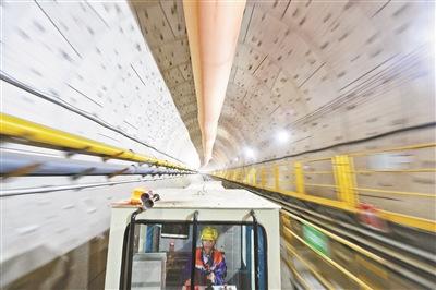 京沈高铁望京隧道8月贯通下穿334栋民房无新增裂缝