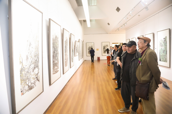 17-不忘初心——全国书画名家作品邀请展嘉宾观展3 17-不忘初心——全国书画名家作品邀请展嘉宾观展3