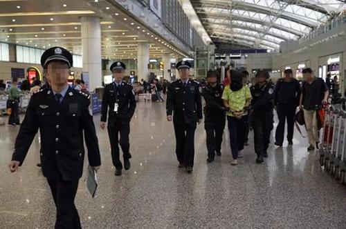 深圳警方破贩毒案:缴1.3吨可卡因 建国来全国最多