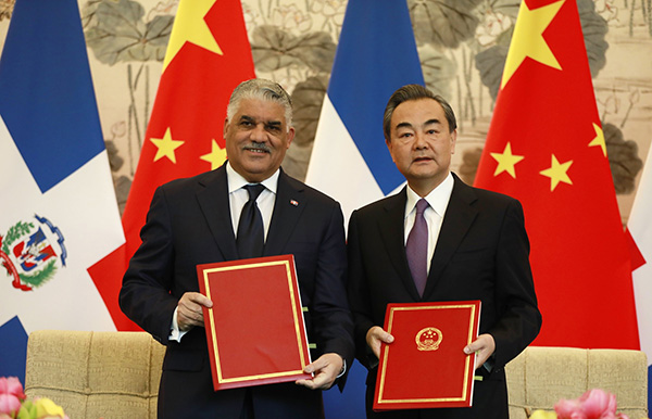 d9ad66361093e1baf64fef005767e0f4 d9ad66361093e1baf64fef005767e0f4