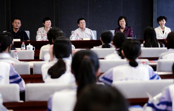 2129660_600x450 2129660_600x450