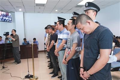 7人找考生拍试题外传作弊 考前带考生封闭训练