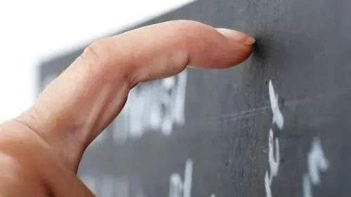 为何有人听到指甲划黑板的声音就狂躁？