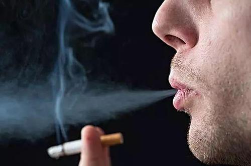 老公为娃戒10年烟瘾后要妻子降级化妆品:别太奢侈