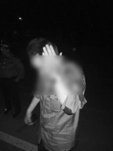 男子野泳不听劝还砍伤城管逃走 警方正全力侦办