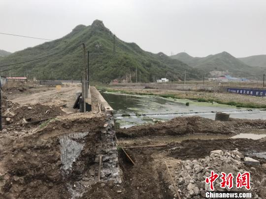 阳泉市平定县石门口乡乱流桥修建工程 王贺 摄
