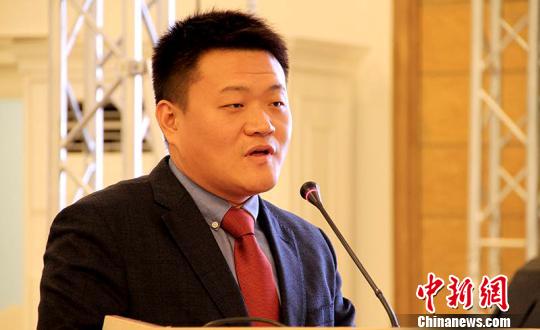 5月17日，欧亚医学会秘书长葛剑在会上发言?！≈有?摄