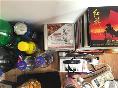 舟舟的CD已经很久不听了。