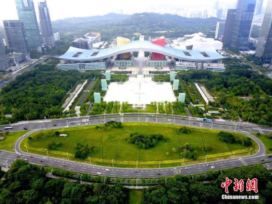图为航拍深圳市民中心广场。(资料图片) <a target='_blank' href='http://www.chinanews.com/'>中新社</a>记者 陈文 摄