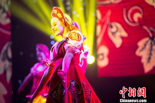 2018中俄边境城市展览会开幕仪式和文艺演出现场 赵东来 摄 2018中俄边境城市展览会开幕仪式和文艺演出现场 赵东来 摄