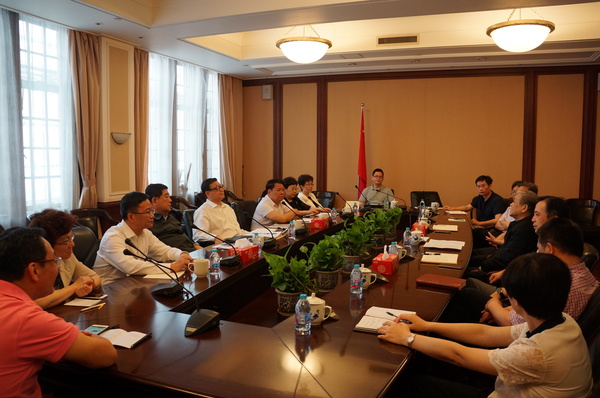 在基督教全国两会座谈 在基督教全国两会座谈