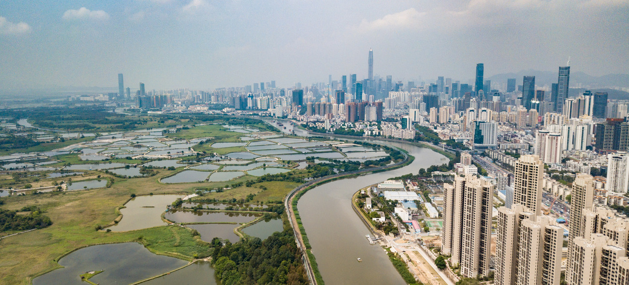       从追赶时代到引领时代——从深圳发展奇迹看中国改革开放40年