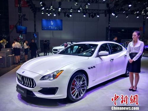 资料图：上海车展上的汽车。<a target='_blank' href='http://www.chinanews.com/' >中新网</a>记者 李金磊 摄