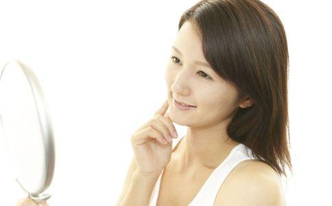 草莓鼻怎么去掉 教你几招有效祛除黑头 去除黑头的方法 草莓鼻怎么去除 如何快速去黑头