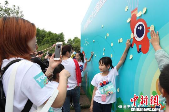 监测数据：上海近六成中小学生视力不佳