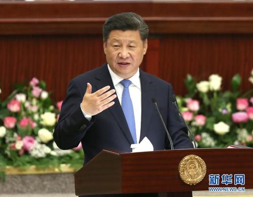 2016年 6月22日，国家主席习近平在塔什干乌兹别克斯坦最高会议立法院发表题为《携手共创丝绸之路新辉煌》的重要演讲。来源：新华社
