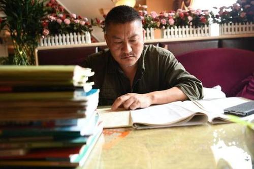 51岁高考钉子户第22次赴考:上大学是精神支柱