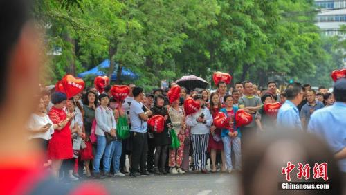 点击进入下一页