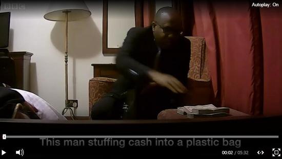 点击查看大图 BBC记者卧底曝猛料:600美元就能贿赂1个世界杯裁判