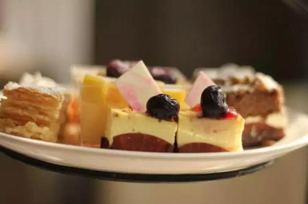 4种食物，每吃一口都在催你老！ 