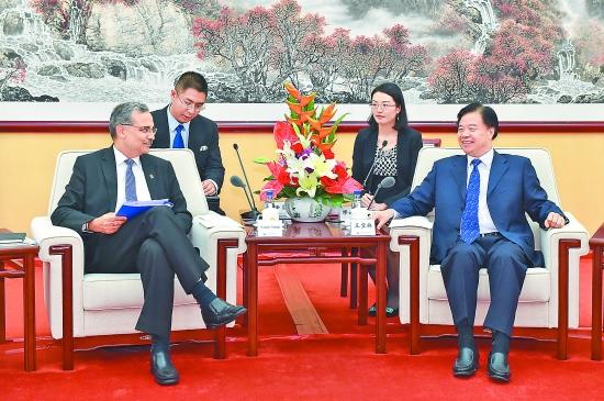 外媒:中印着手组石油买家俱乐部 日韩或加入