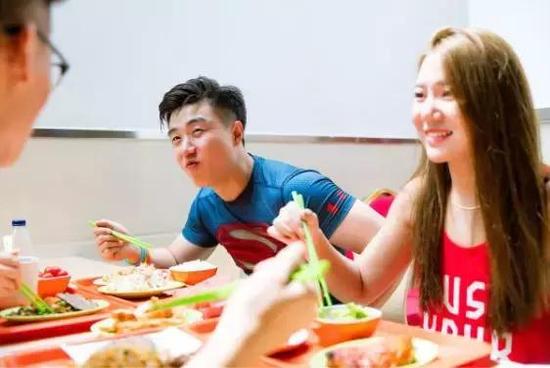 如果你早饭都不吃 就没必要再健身了！