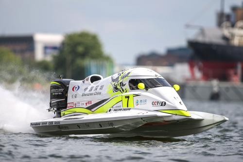 中国侨网为期三天的2018 U.I.M.F1摩托艇世界锦标赛伦敦大奖赛落下帷幕，图为中国队赛艇。（《欧洲时报》英国版） 